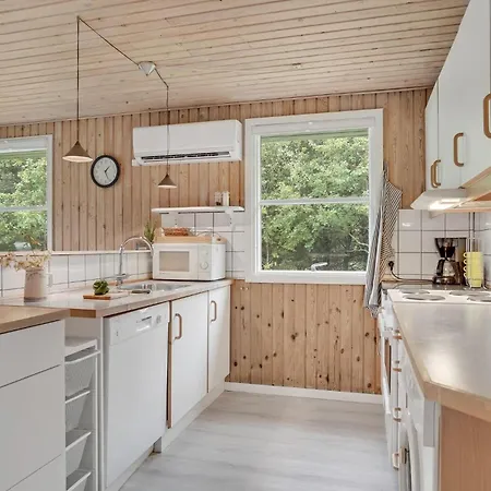 3 Bedroom Awesome In بيت للعطل *