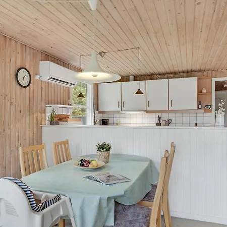 3 Bedroom Awesome In Feriehus Saltum