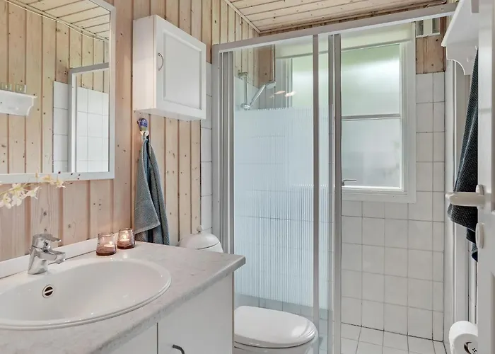 Дом отдыха 3 Bedroom Awesome In *