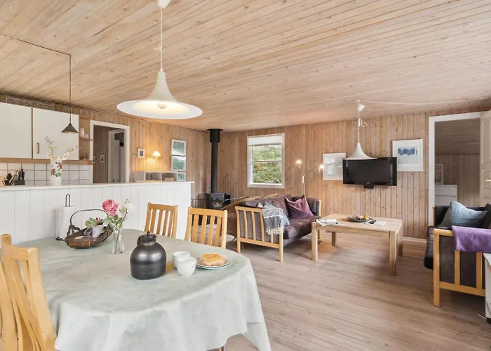 3 Bedroom Awesome In * Сальтум