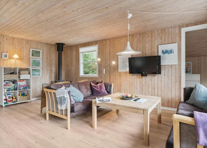 3 Bedroom Awesome In * Сальтум